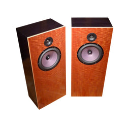 DEVORE FIDELITY ORANGUTAN O/93 SPEAKERS (PAIR) | VINYL SOUND USA With a new version of our 10 inch Paper cone woofer with phase plug and the same gently horn loaded 1 inch silk dome tweeter, the O/93 retains much of the clarity and tonality of the O/96 at a lower sensitivity in a lower priced speaker. Frequency Response: 30Hz-31kHz Sensitivity: 93 dB/W/M Impedance: 10 ohms Dimensions: 10″d x 15″w x 35.5