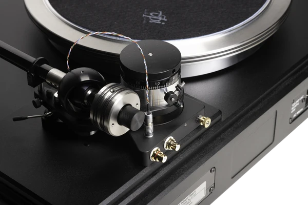 VPI HW-40-B Black Edition Turntable