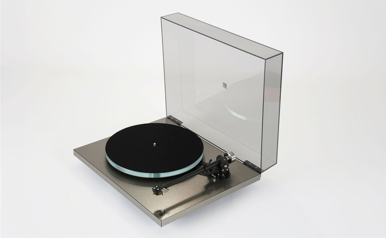 Rega Planar 6 RS EDITION Turntable