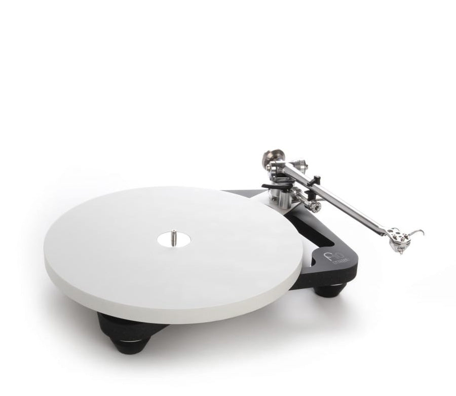 REGA PLANAR 10 TURNTABLE - Rega is a World class hi-fi, Award winning turntables, amplifiers, phono stages, loudspeakers, CD players, DAC, Speakers, amplifiers, integrated amplifier, preamplifier, tour speaker, audio, stereo, bookshelf, floorstanding and home speaker.