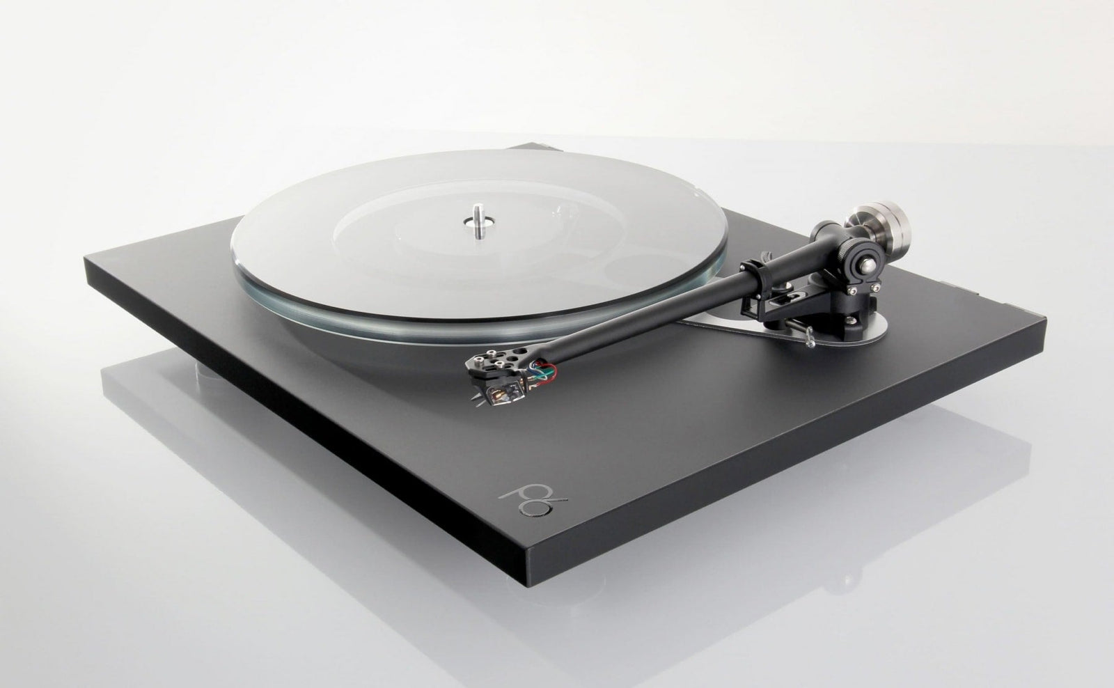 Rega is a World class hi-fi, Award winning turntables, amplifiers, phono stages, loudspeakers, CD players, DAC, Speakers, amplifiers, integrated amplifier, preamplifier, tour speaker, audio, stereo, bookshelf, floorstanding and home speaker.