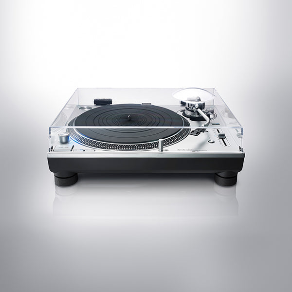 TECHNICS SL-1200GR2 DIRECT-DRIVE TURNTABLE SYSTEM | VINYL SOUND New Motor-Drive System, ΔΣ-Drive (Delta Sigma Drive) The ΔΣ-Drive is a new system that applies Technics’ expertise in PWM signal processing. In addition to reducing high harmonics, the new drive suppresses vibrations from the motor for smoother, more accurate rotation, ensuring a rich reproduction of the music.