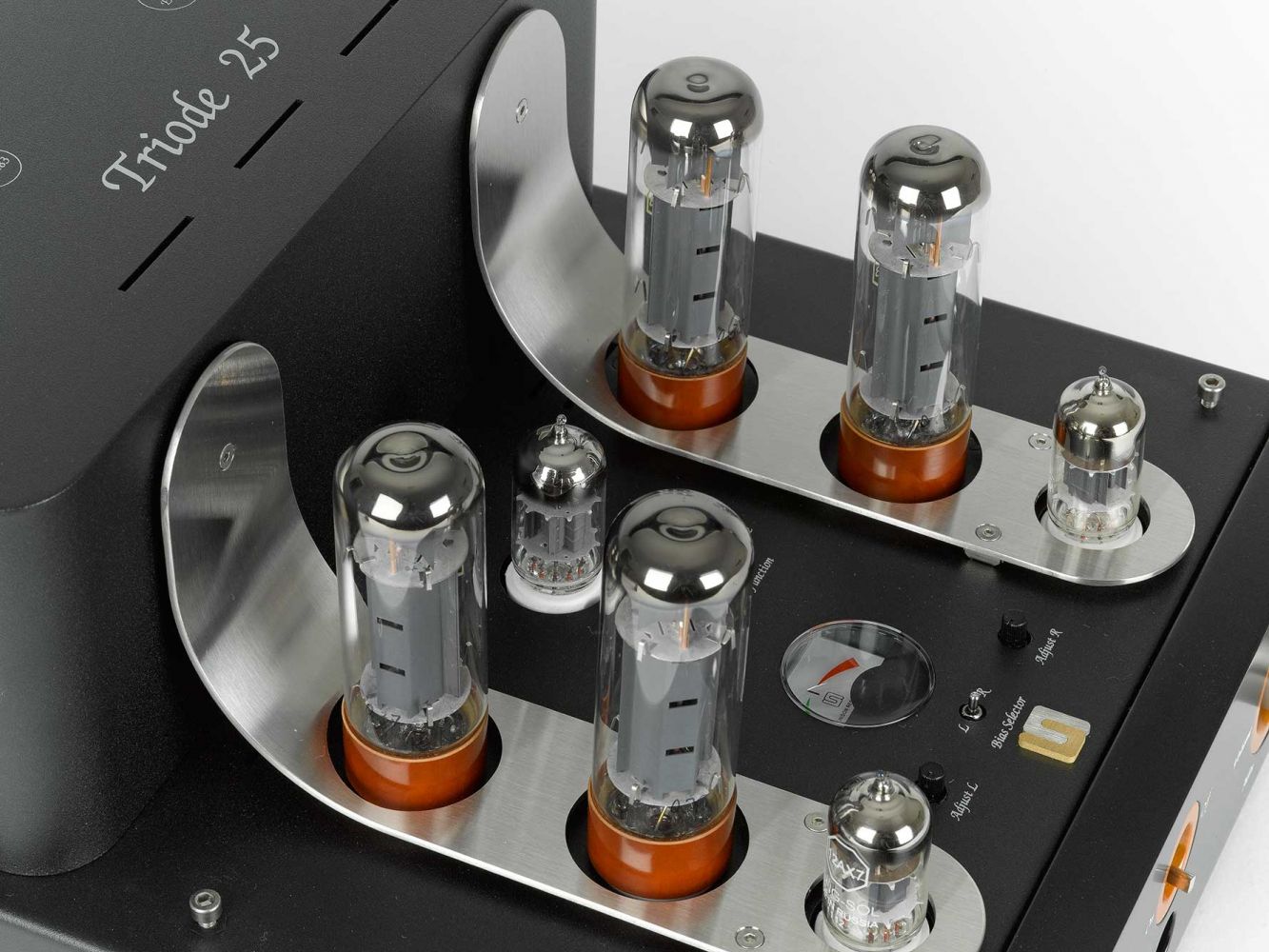Unison Research, unison, Speakers, amplifiers, Tube Valve, integrated amplifier, preamplifier, tour speaker, audio, stereo, bookshelf, floorstanding, tube amplifier, home speaker, hybrid integrated amplifier
