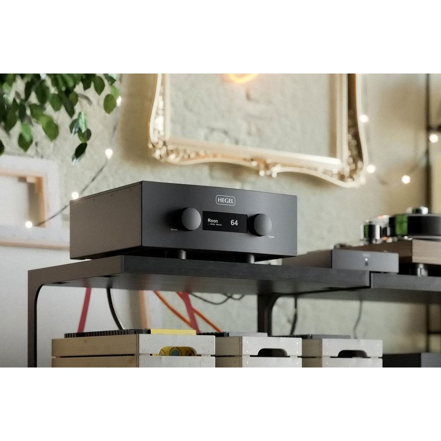 Hegel Integrated Amplifier H600-4